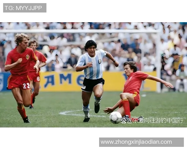 足球球星机车激情驰骋展现速度与力量的巅峰对决